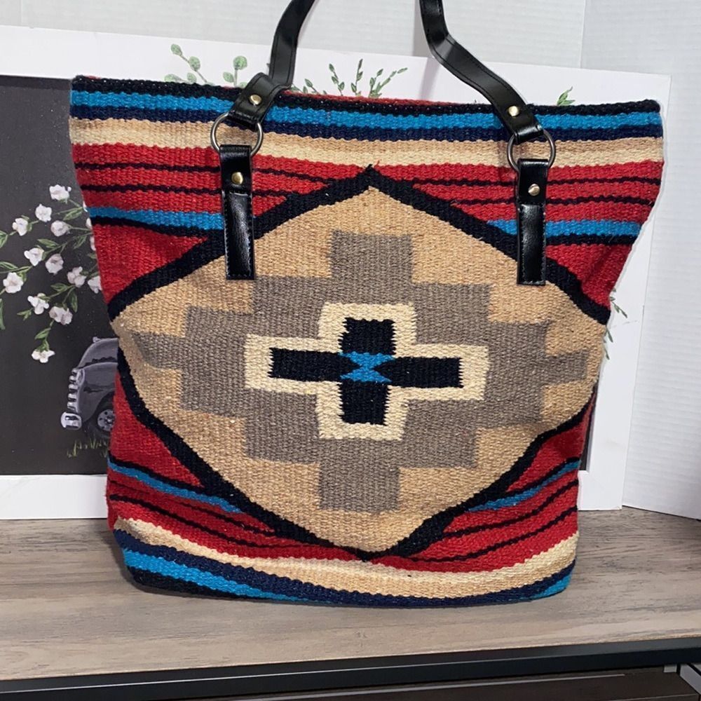 Santa Rosa woven Handbag - Picture 7 of 8